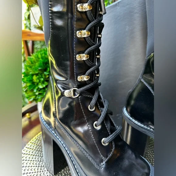 Stunning Versace Medusa Boots 💕 - Picture 7 of 16